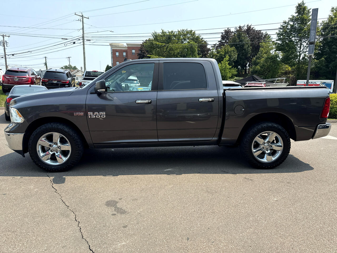 RAM 1500 SLT Crew Cab SWB 4WD 2016 RAM 1500 SLT Crew Cab SWB 4WD 2016