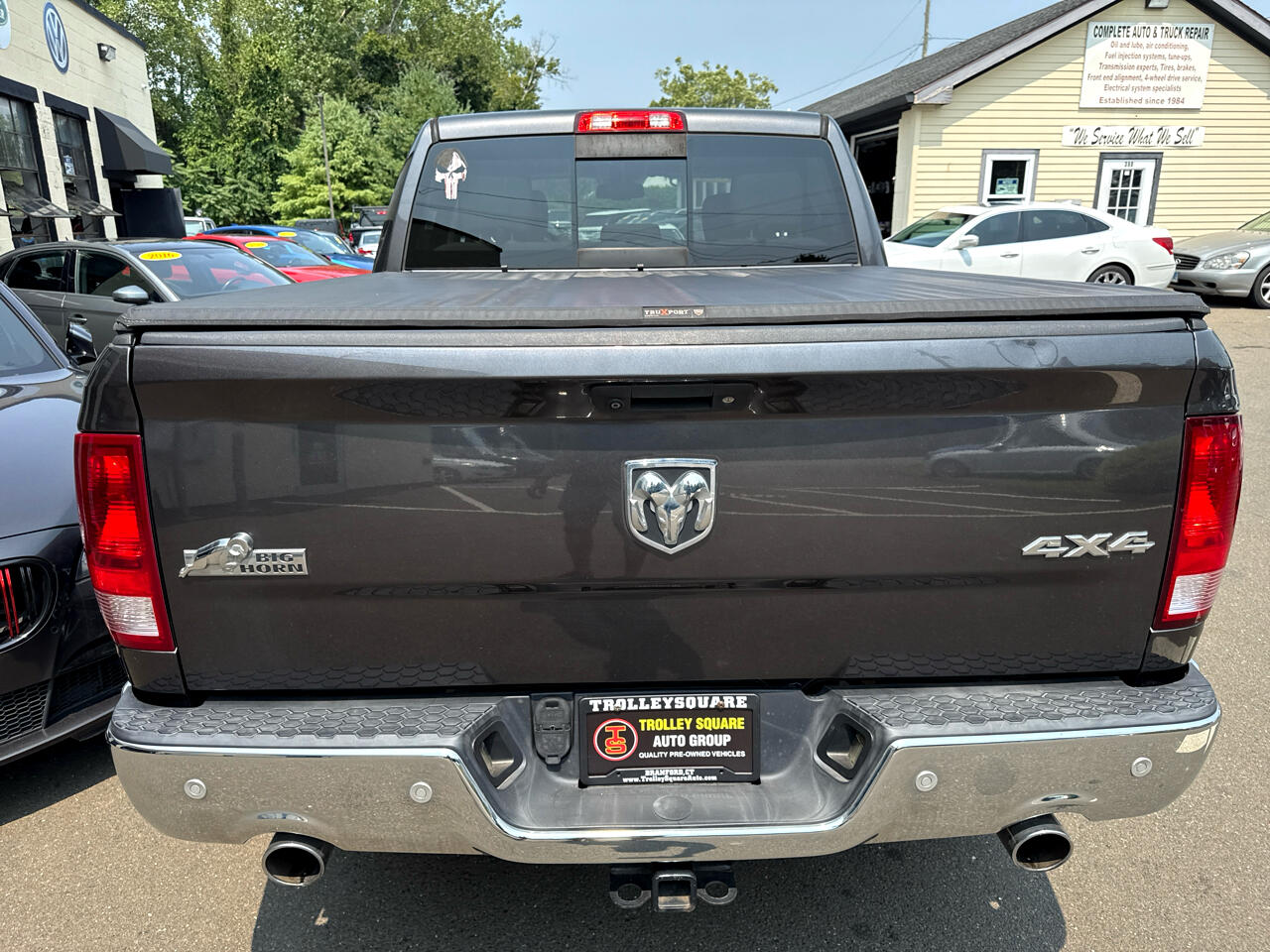 RAM 1500 SLT Crew Cab SWB 4WD 2016 RAM 1500 SLT Crew Cab SWB 4WD 2016