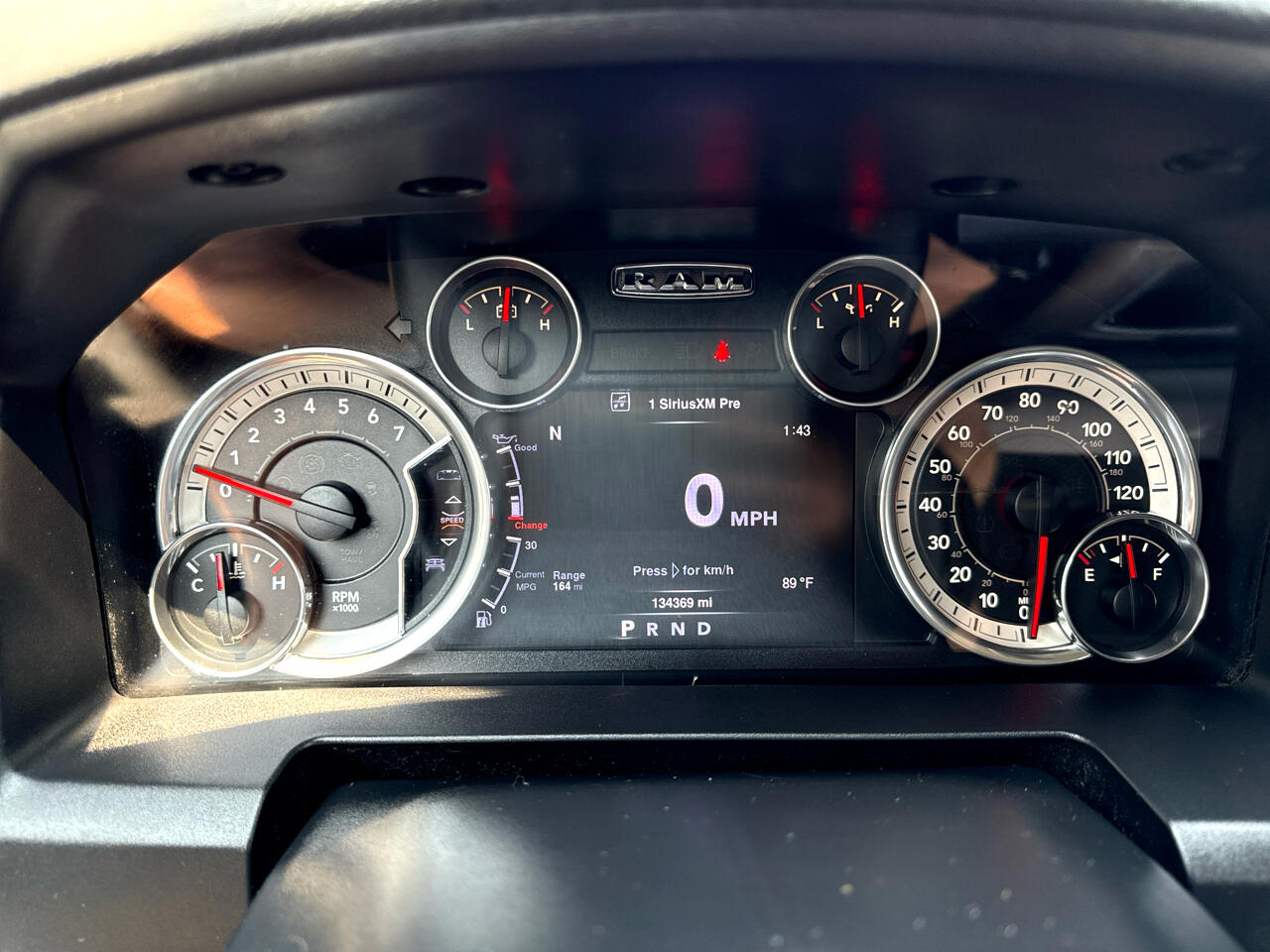RAM 1500 SLT Crew Cab SWB 4WD 2016 RAM 1500 SLT Crew Cab SWB 4WD 2016