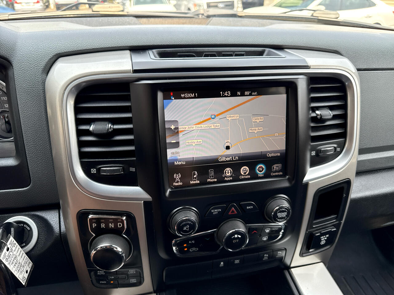 RAM 1500 SLT Crew Cab SWB 4WD 2016 RAM 1500 SLT Crew Cab SWB 4WD 2016