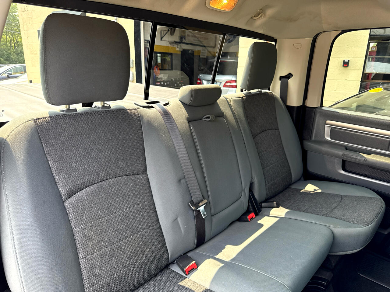 RAM 1500 SLT Crew Cab SWB 4WD 2016 RAM 1500 SLT Crew Cab SWB 4WD 2016