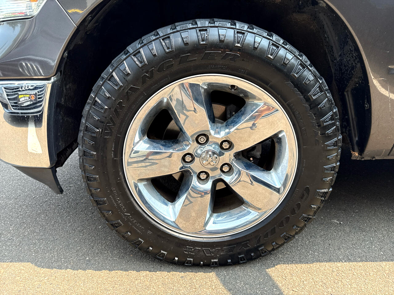 RAM 1500 SLT Crew Cab SWB 4WD 2016 RAM 1500 SLT Crew Cab SWB 4WD 2016