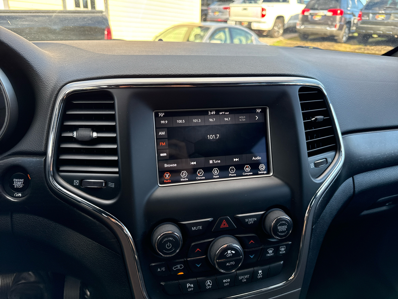 Jeep Grand Cherokee Laredo 4WD 2018 Jeep Grand Cherokee Laredo 4WD 2018