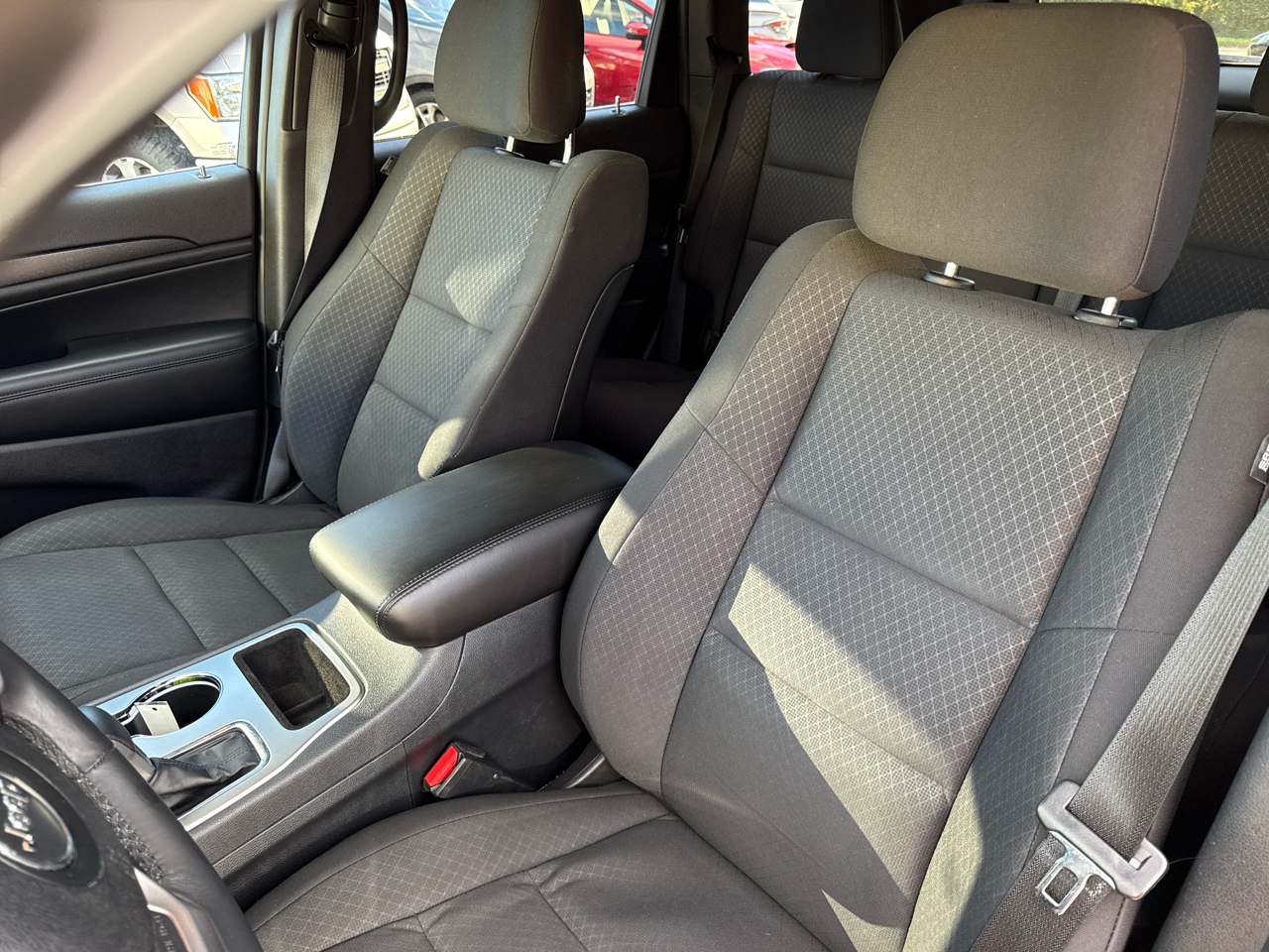Jeep Grand Cherokee Laredo 4WD 2018 Jeep Grand Cherokee Laredo 4WD 2018