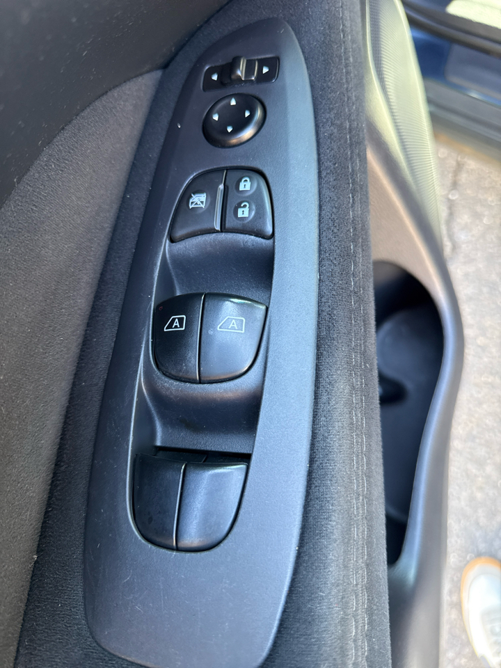 Nissan Pathfinder S 4WD 2014 Nissan Pathfinder S 4WD 2014
