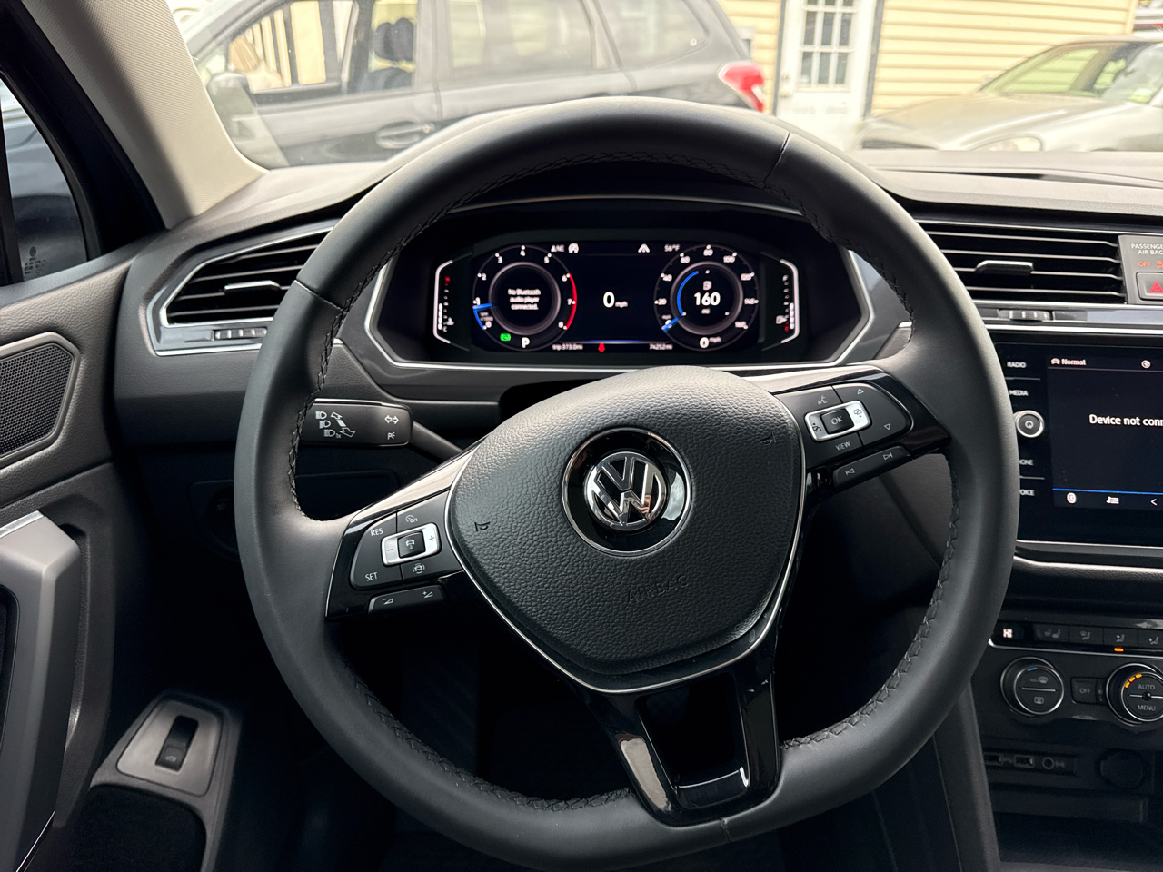 Volkswagen Tiguan SE 4Motion AWD 2020 Volkswagen Tiguan SE 4Motion AWD 2020