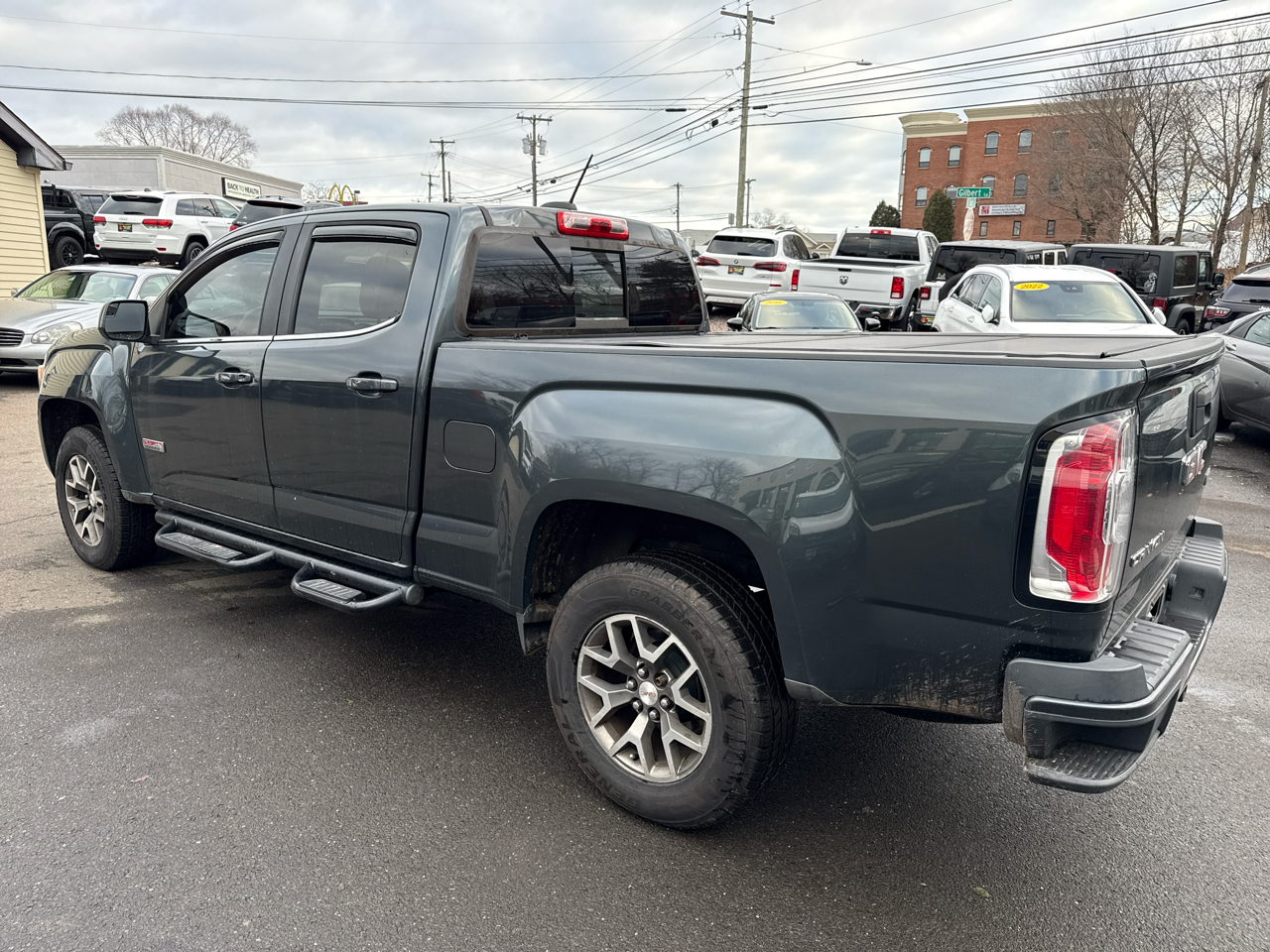 GMC Canyon SLE Crew Cab 4WD Short Box 2015