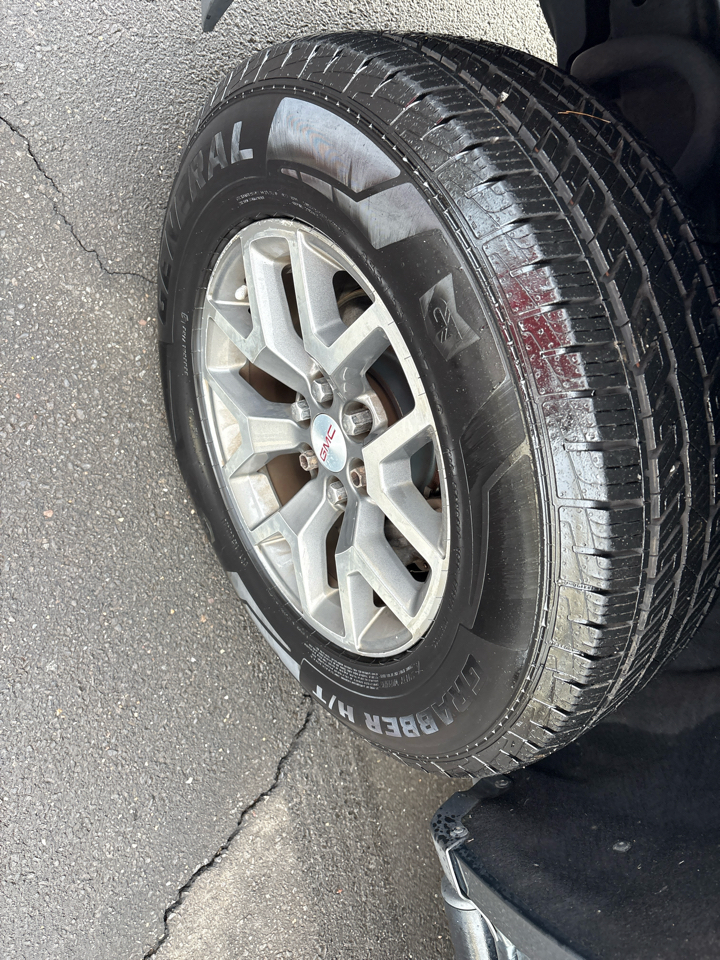 GMC Canyon SLE Crew Cab 4WD Short Box 2015