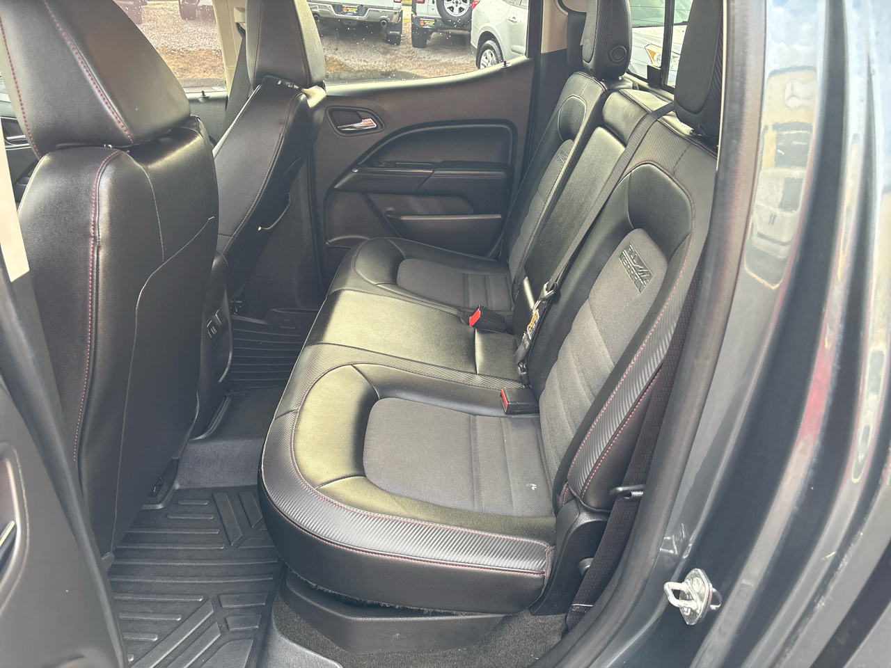 GMC Canyon SLE Crew Cab 4WD Short Box 2015