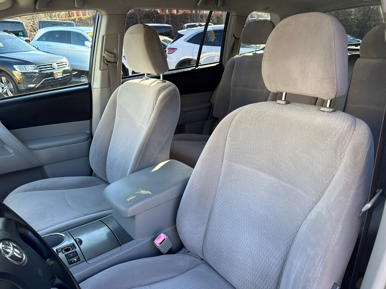 Toyota Highlander Base 4WD 2008