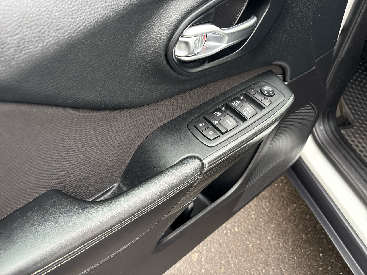 Jeep Cherokee Latitude 4WD 2016