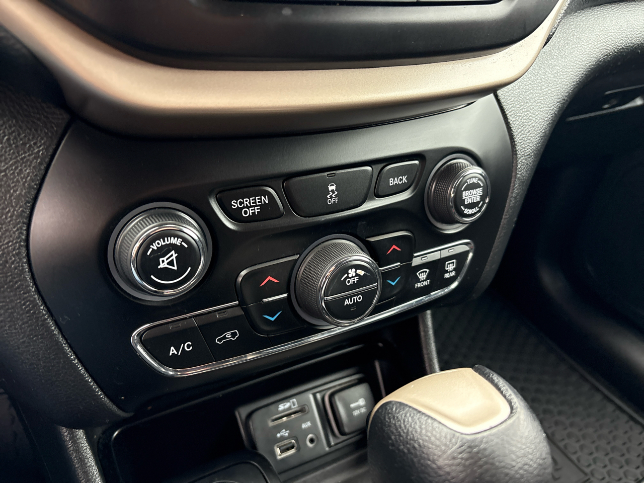 Jeep Cherokee Latitude 4WD 2016