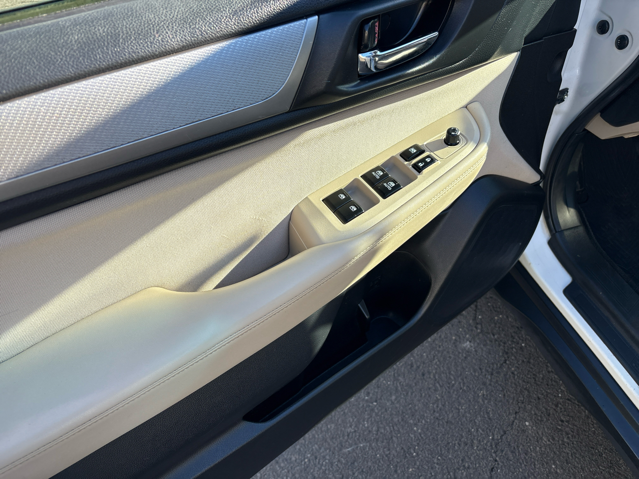 Subaru Outback 2.5i Premium 2015