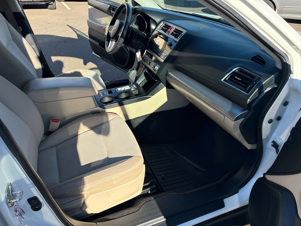 Subaru Outback 2.5i Premium 2015