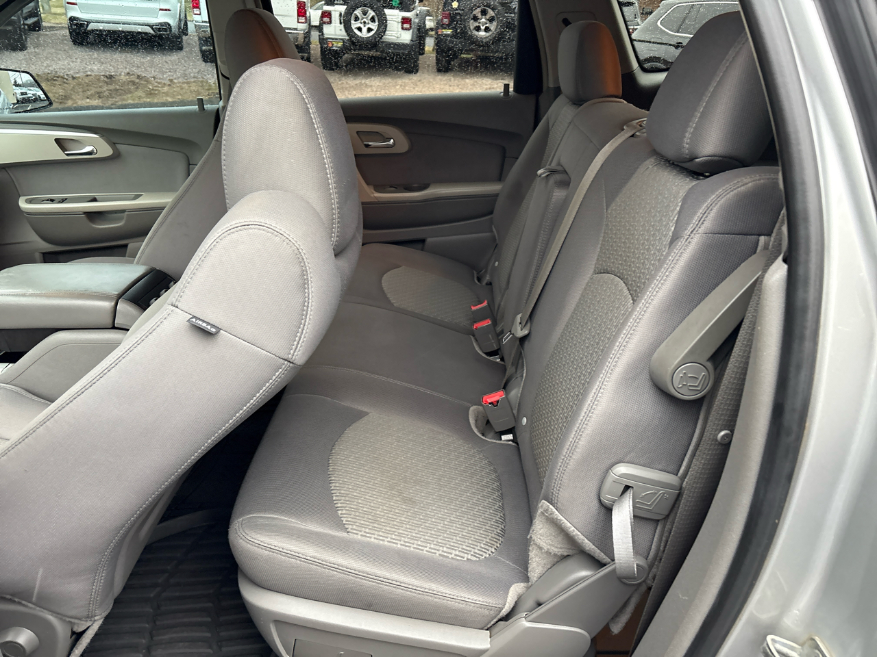 Chevrolet Traverse LS AWD 2009