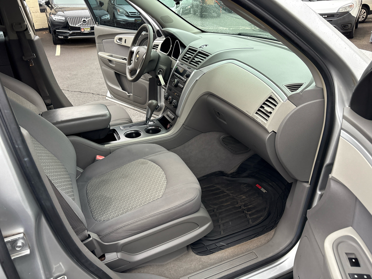 Chevrolet Traverse LS AWD 2009