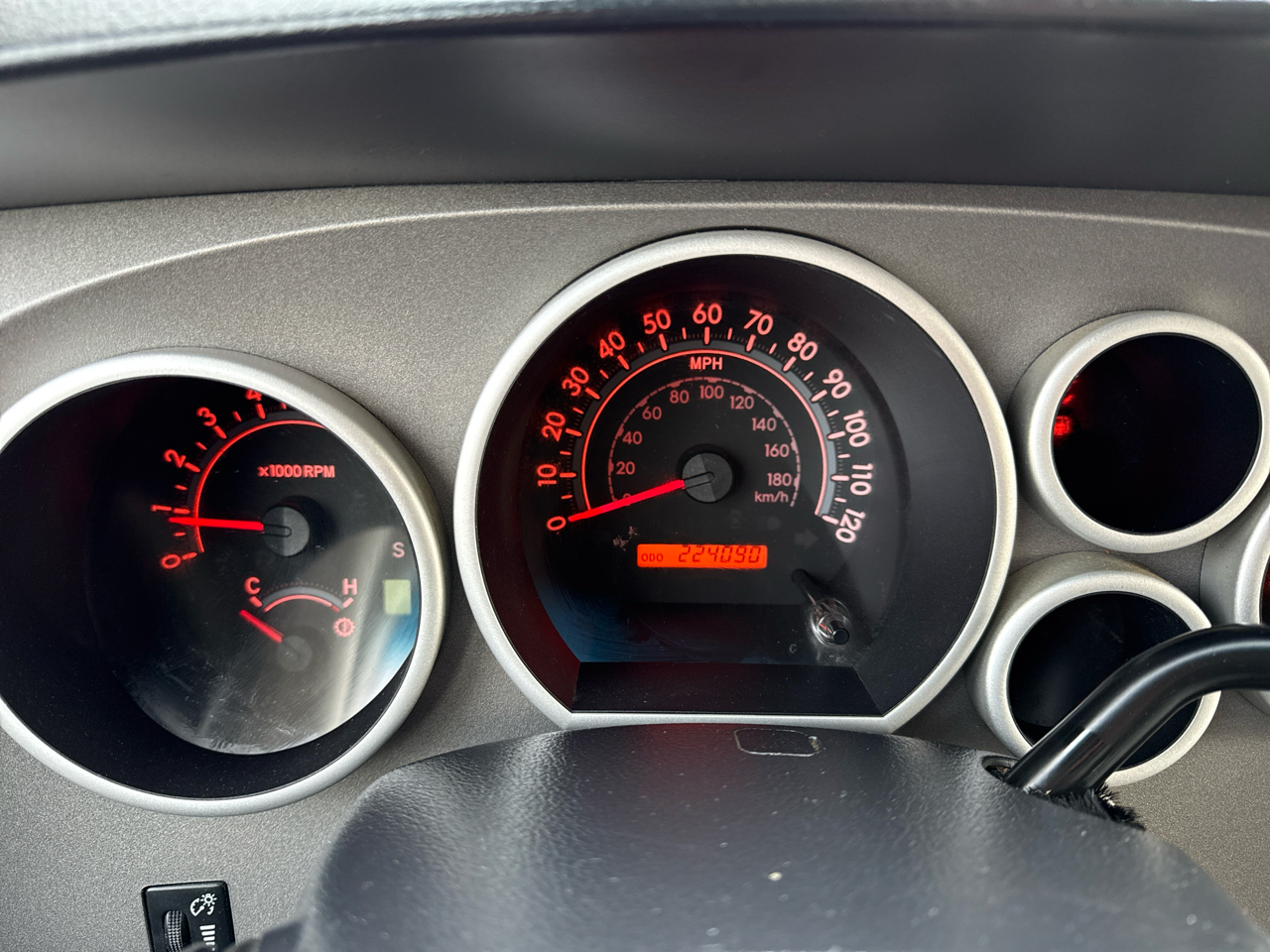 Toyota Tundra Tundra-Grade Double Cab 4.6L 4WD 2013