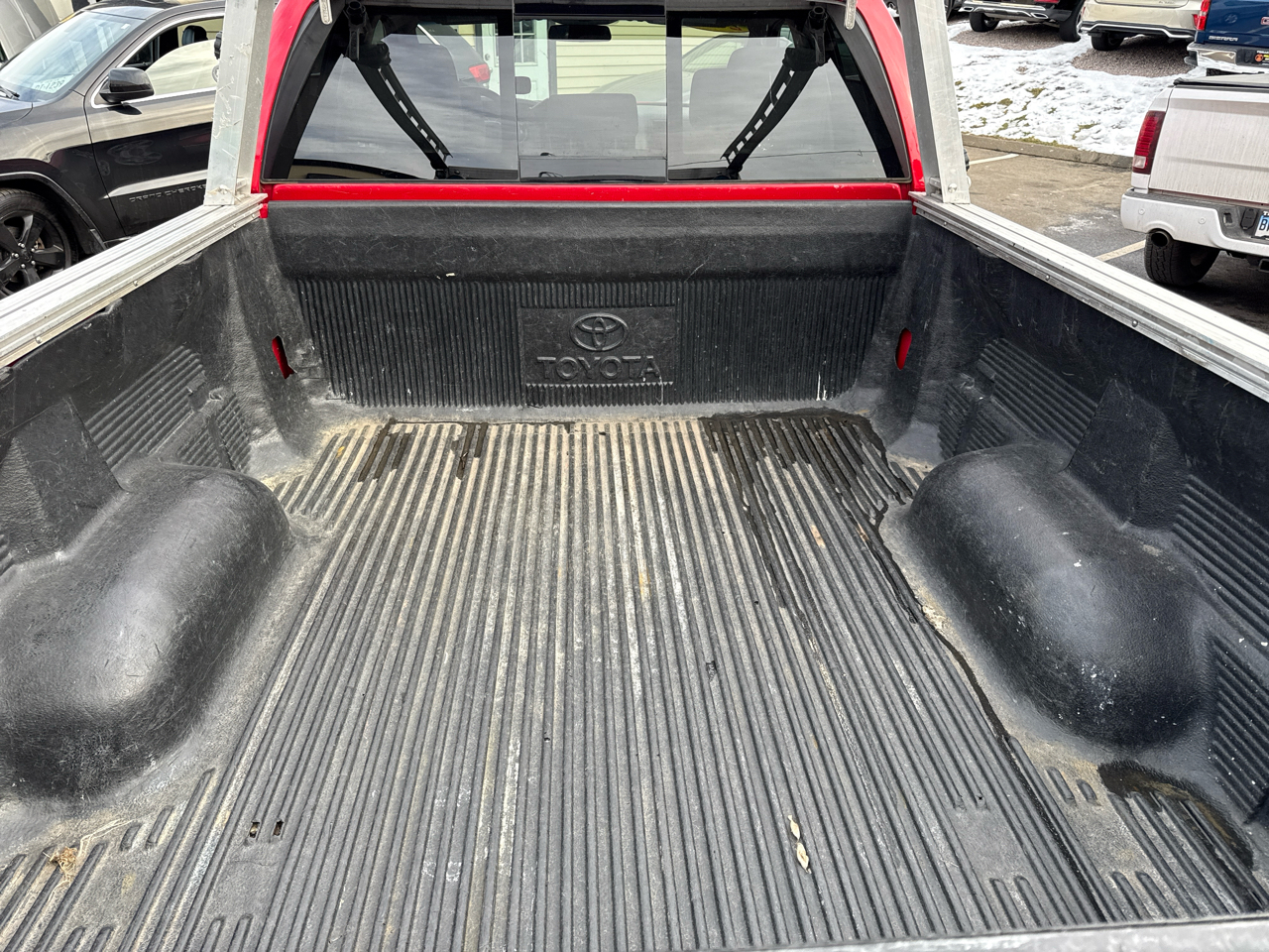 Toyota Tundra Tundra-Grade Double Cab 4.6L 4WD 2013