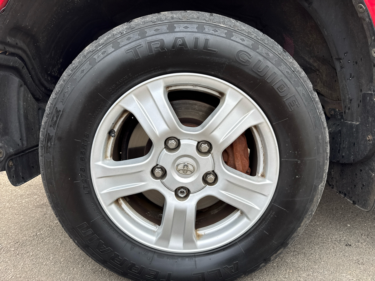 Toyota Tundra Tundra-Grade Double Cab 4.6L 4WD 2013