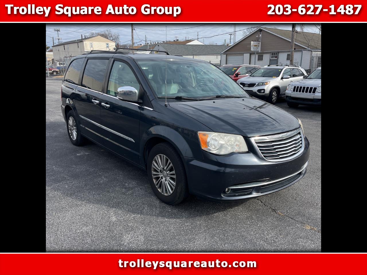 2016 Chrysler Town & Country Touring