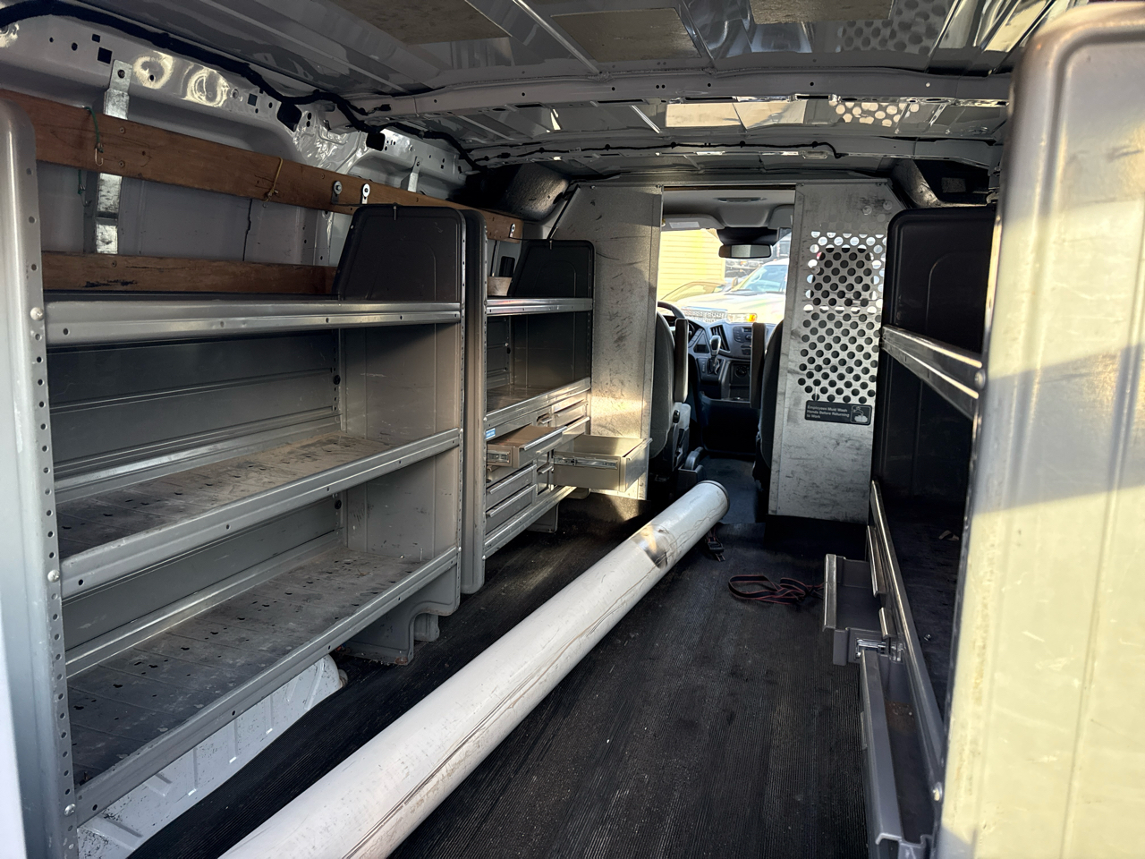 Ford Transit 250 Van Low Roof 60/40 Pass.130-in. WB 2016