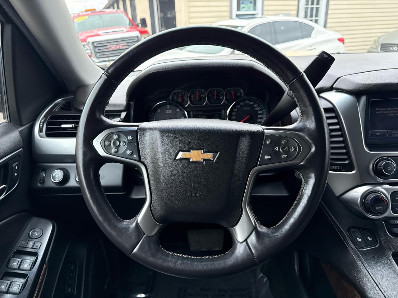 Chevrolet Suburban LT 4WD 2018