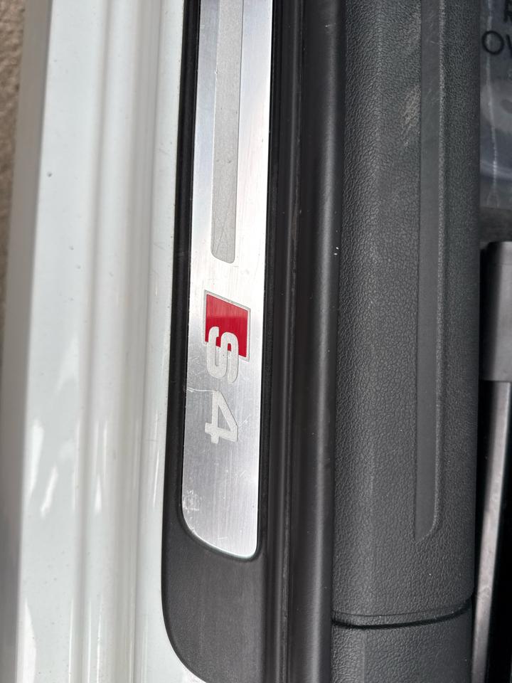 Audi S4 Sedan quattro S tronic 2013