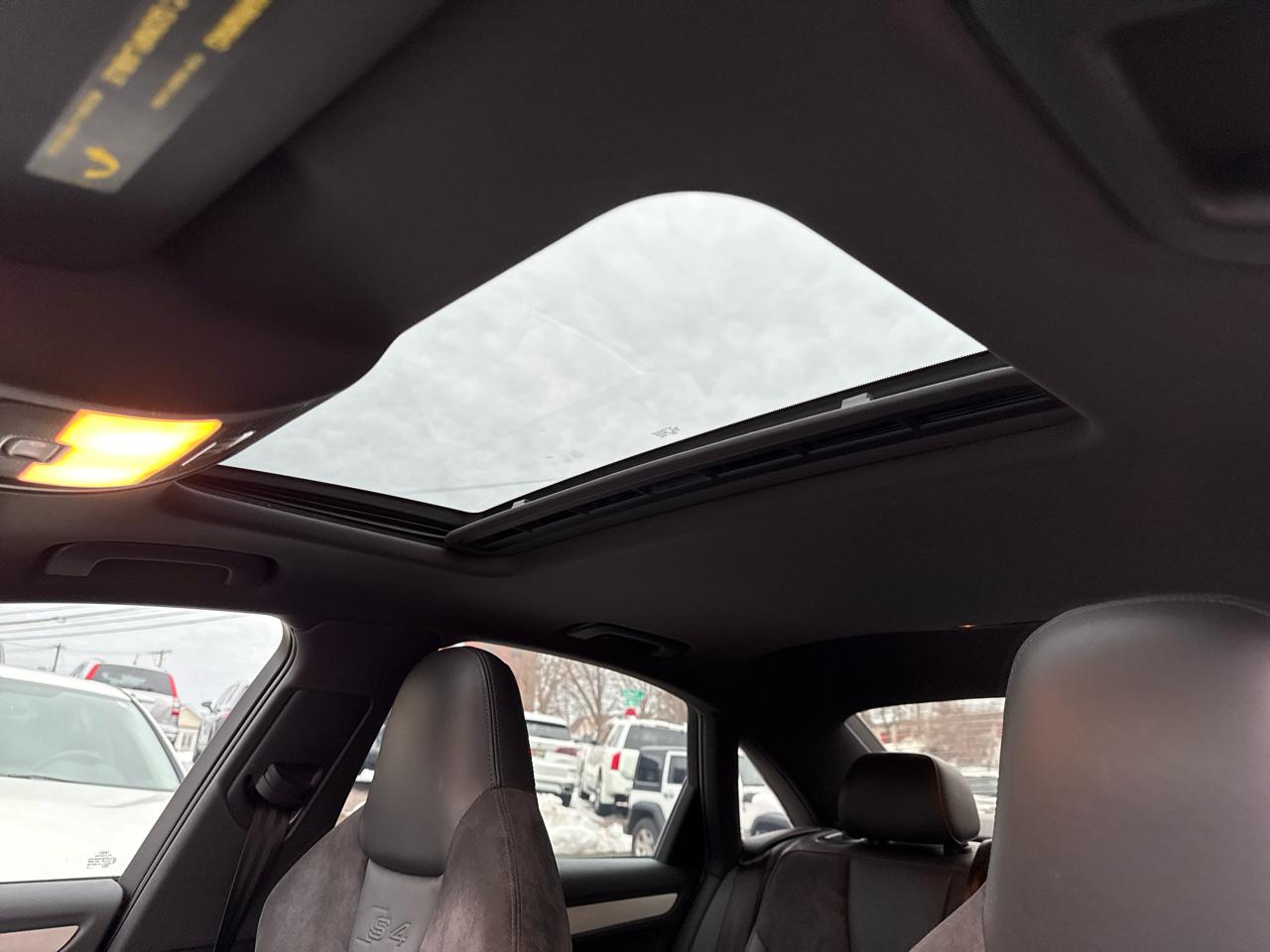 Audi S4 Sedan quattro S tronic 2013