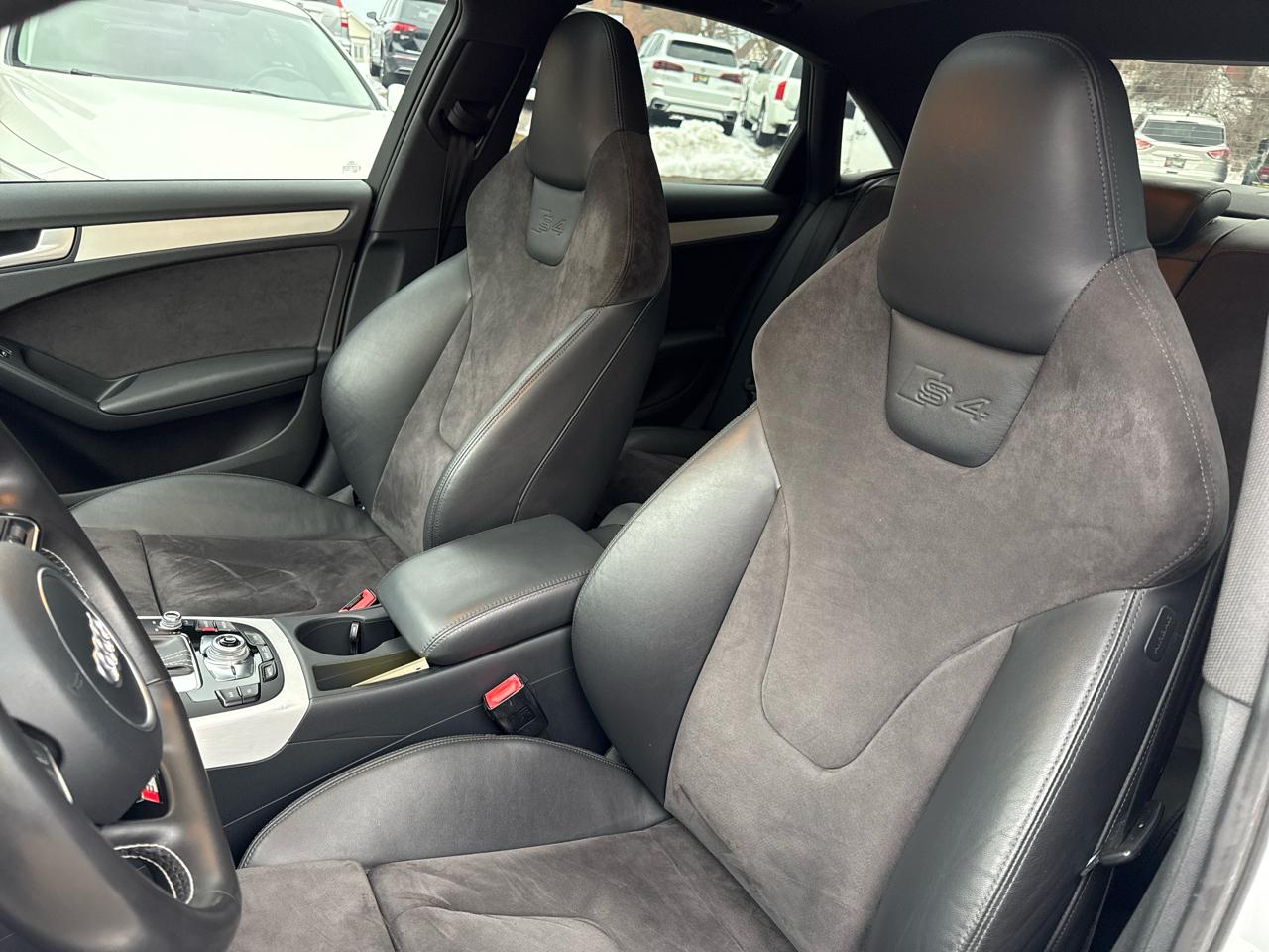 Audi S4 Sedan quattro S tronic 2013