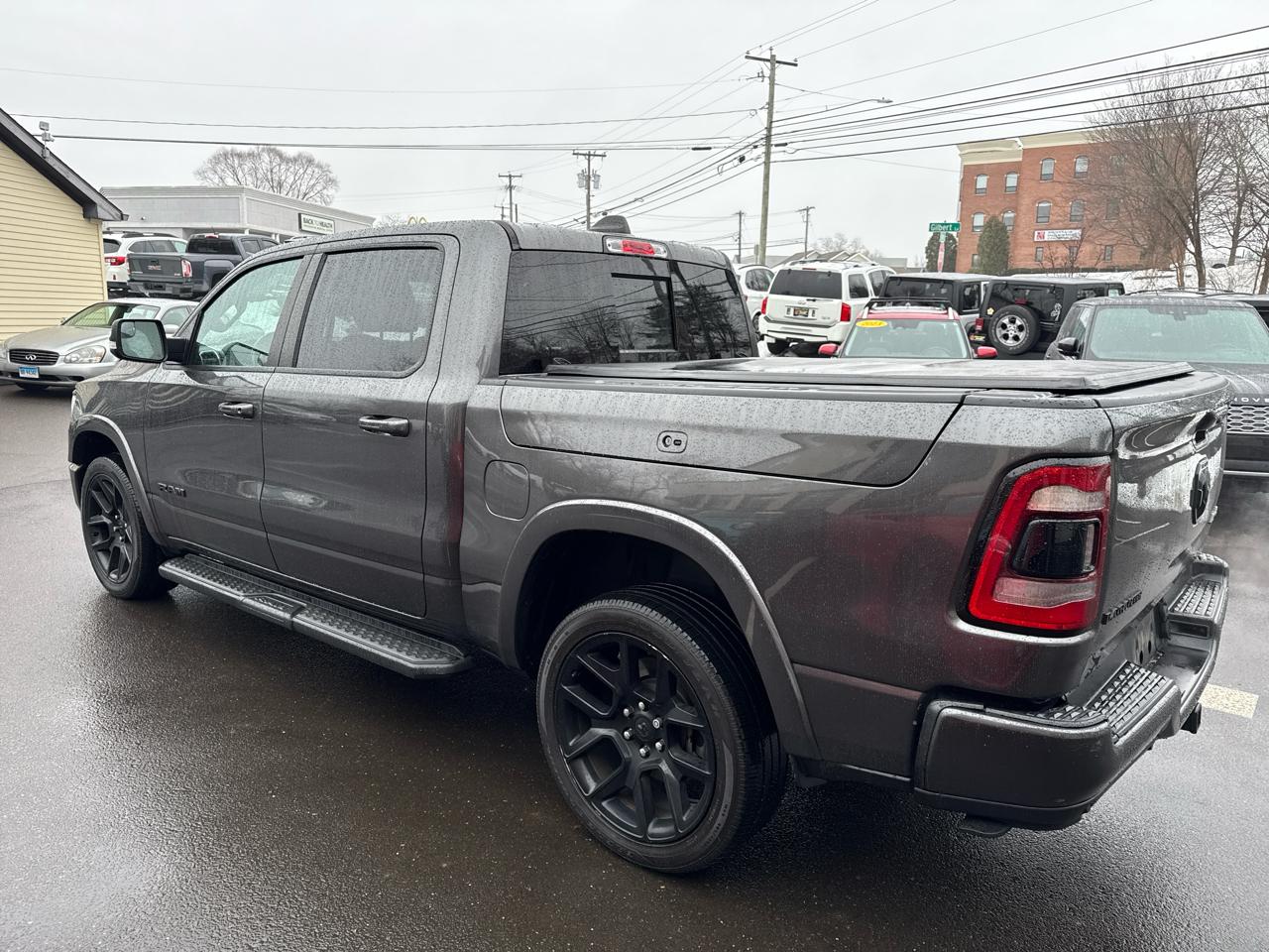 RAM 1500 Laramie Crew Cab SWB 4WD 2021