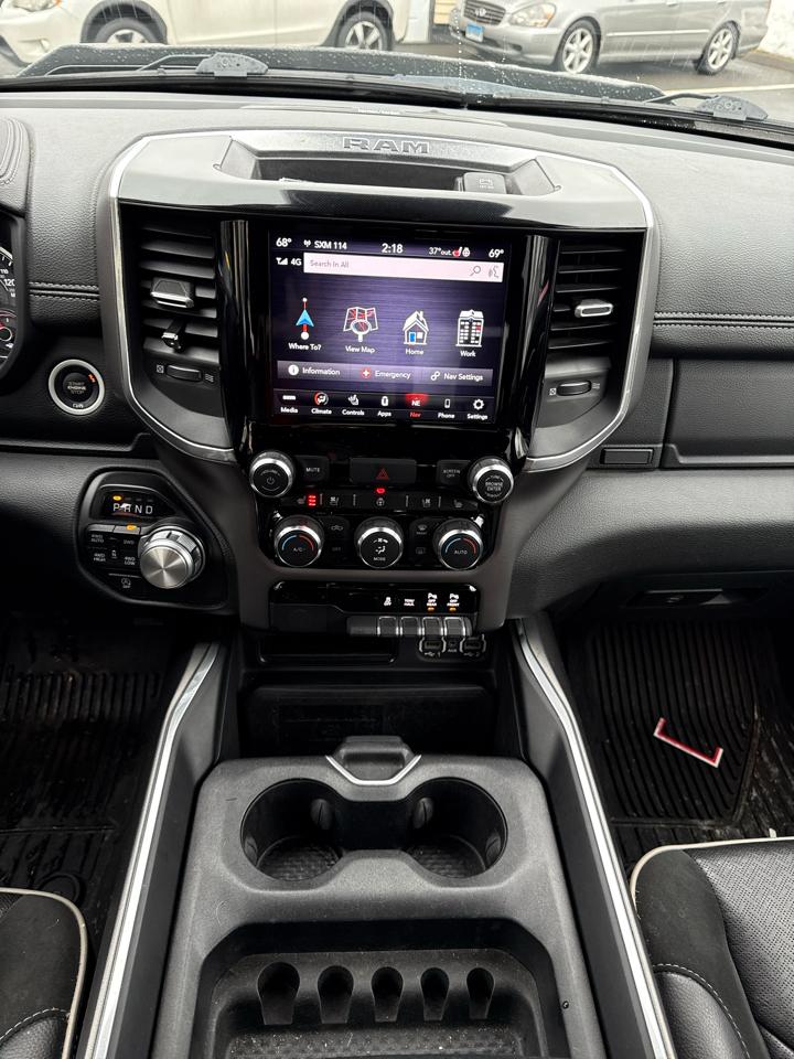 RAM 1500 Laramie Crew Cab SWB 4WD 2021