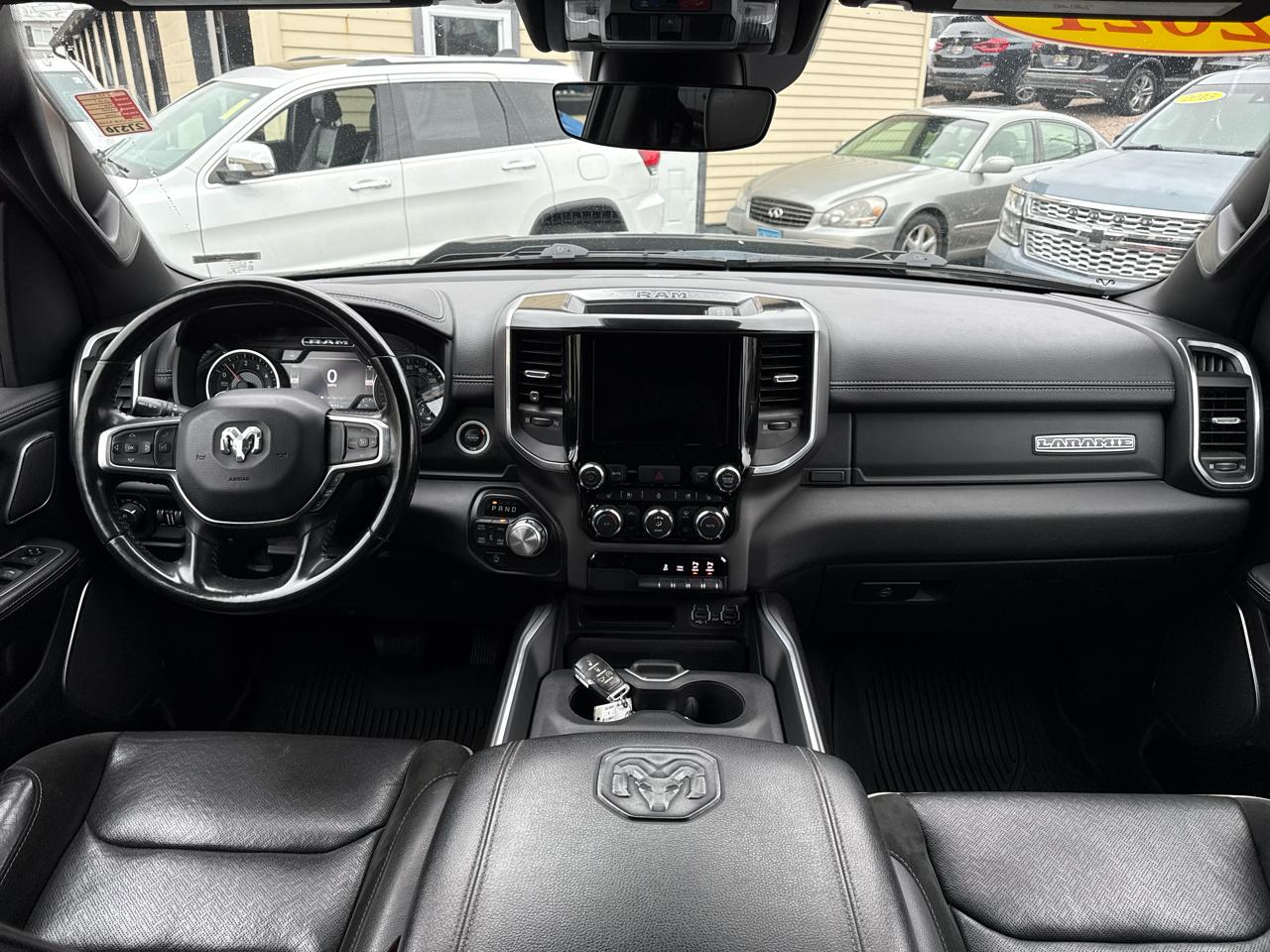 RAM 1500 Laramie Crew Cab SWB 4WD 2021