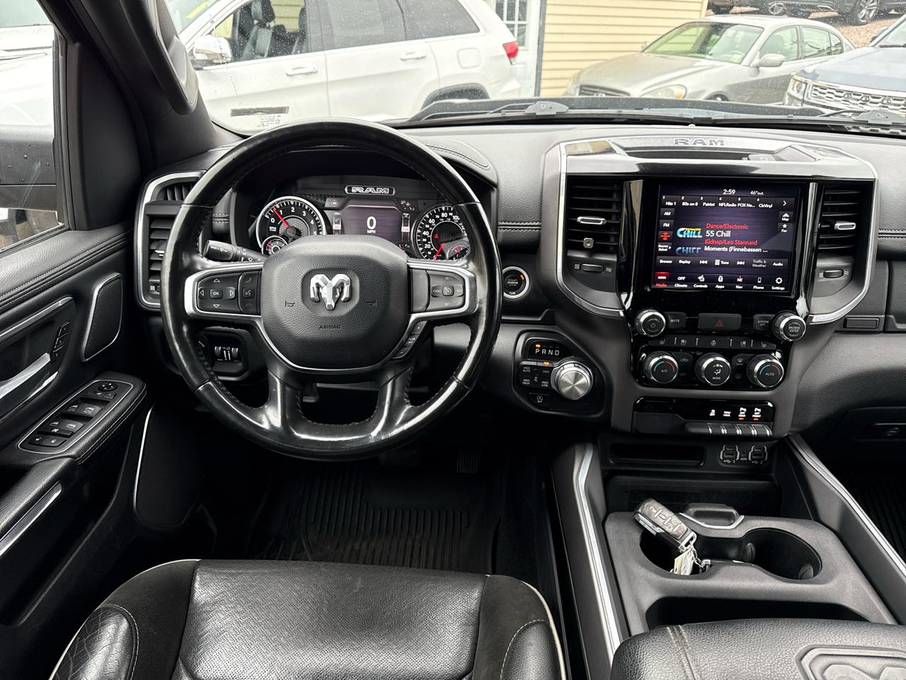 RAM 1500 Laramie Crew Cab SWB 4WD 2021