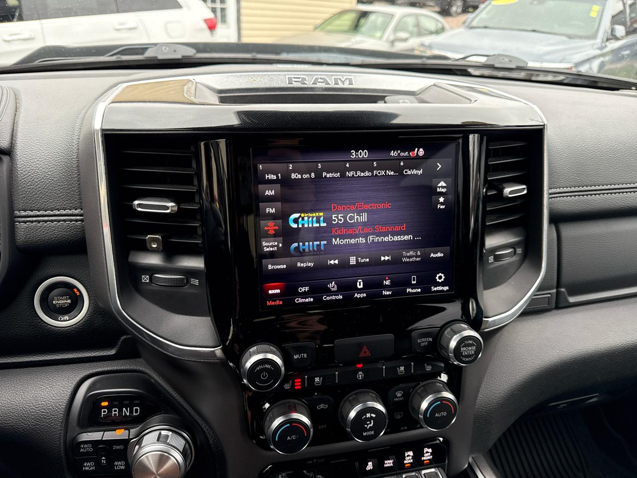 RAM 1500 Laramie Crew Cab SWB 4WD 2021