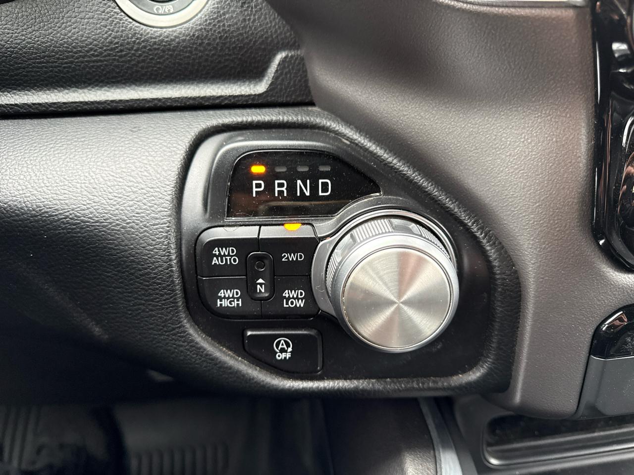 RAM 1500 Laramie Crew Cab SWB 4WD 2021