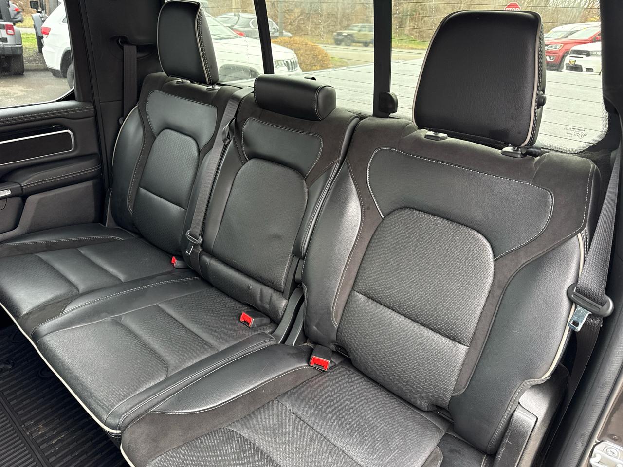 RAM 1500 Laramie Crew Cab SWB 4WD 2021