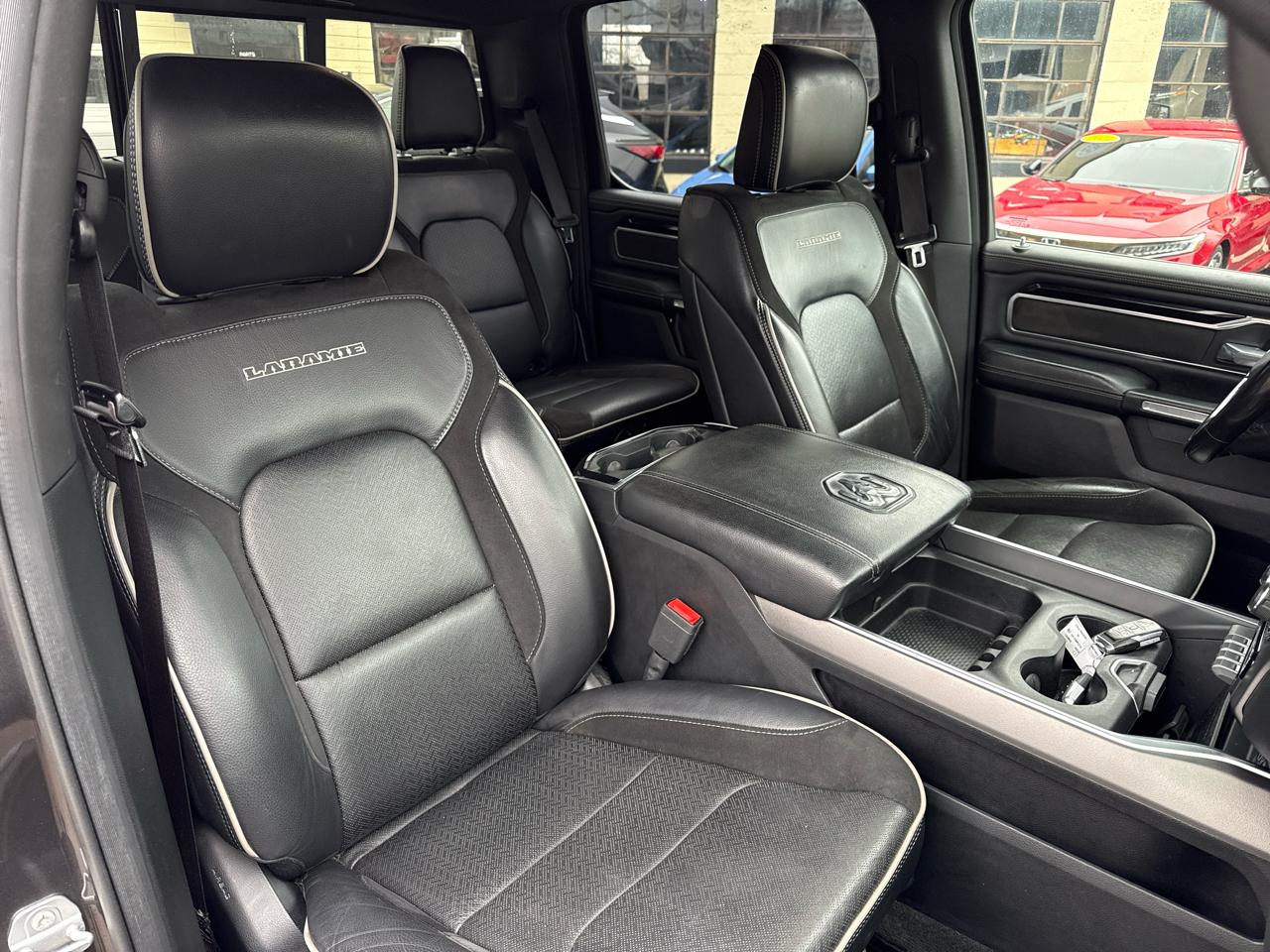 RAM 1500 Laramie Crew Cab SWB 4WD 2021