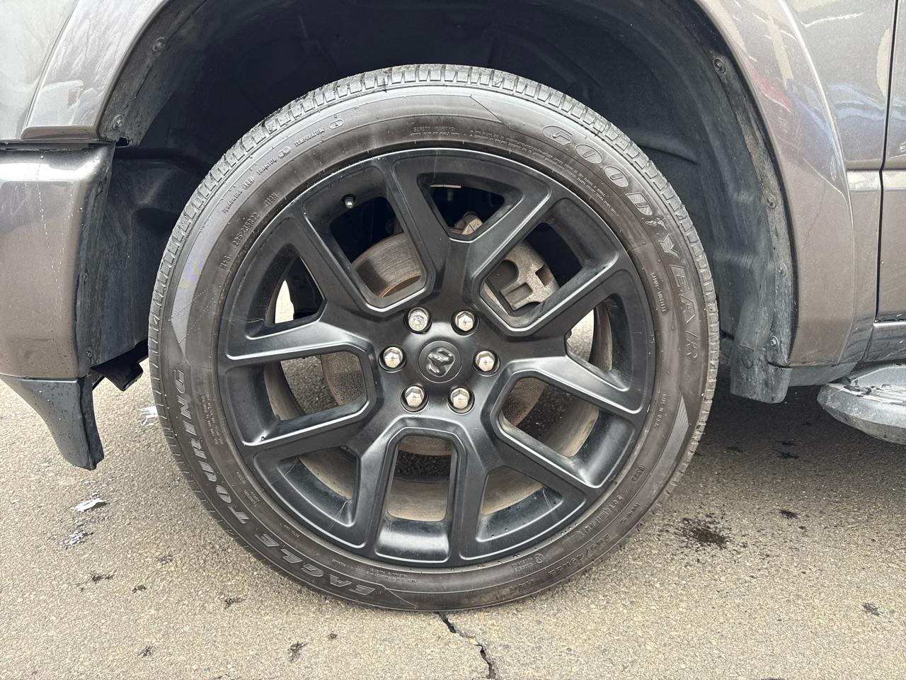 RAM 1500 Laramie Crew Cab SWB 4WD 2021