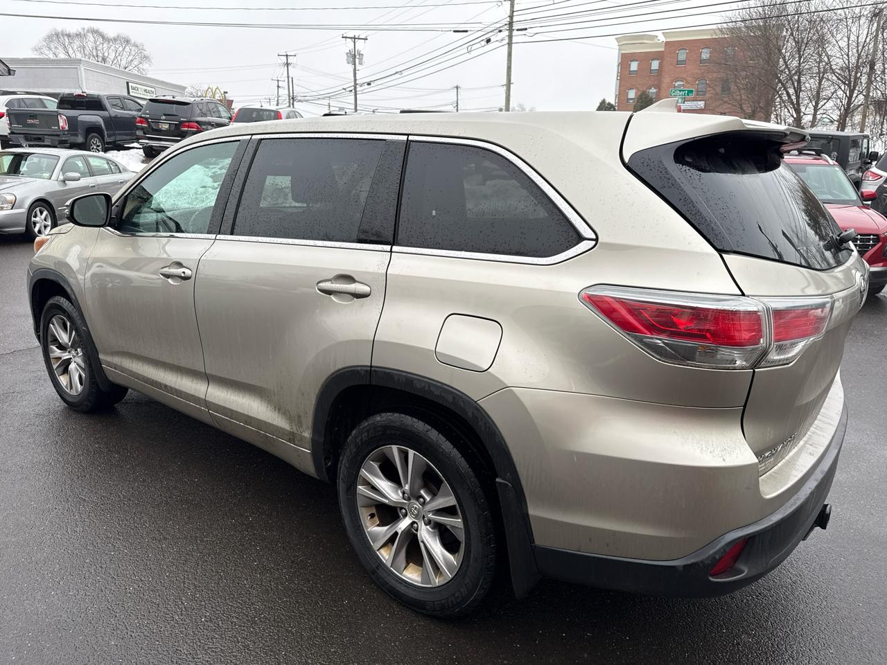 Toyota Highlander LE AWD V6 2015