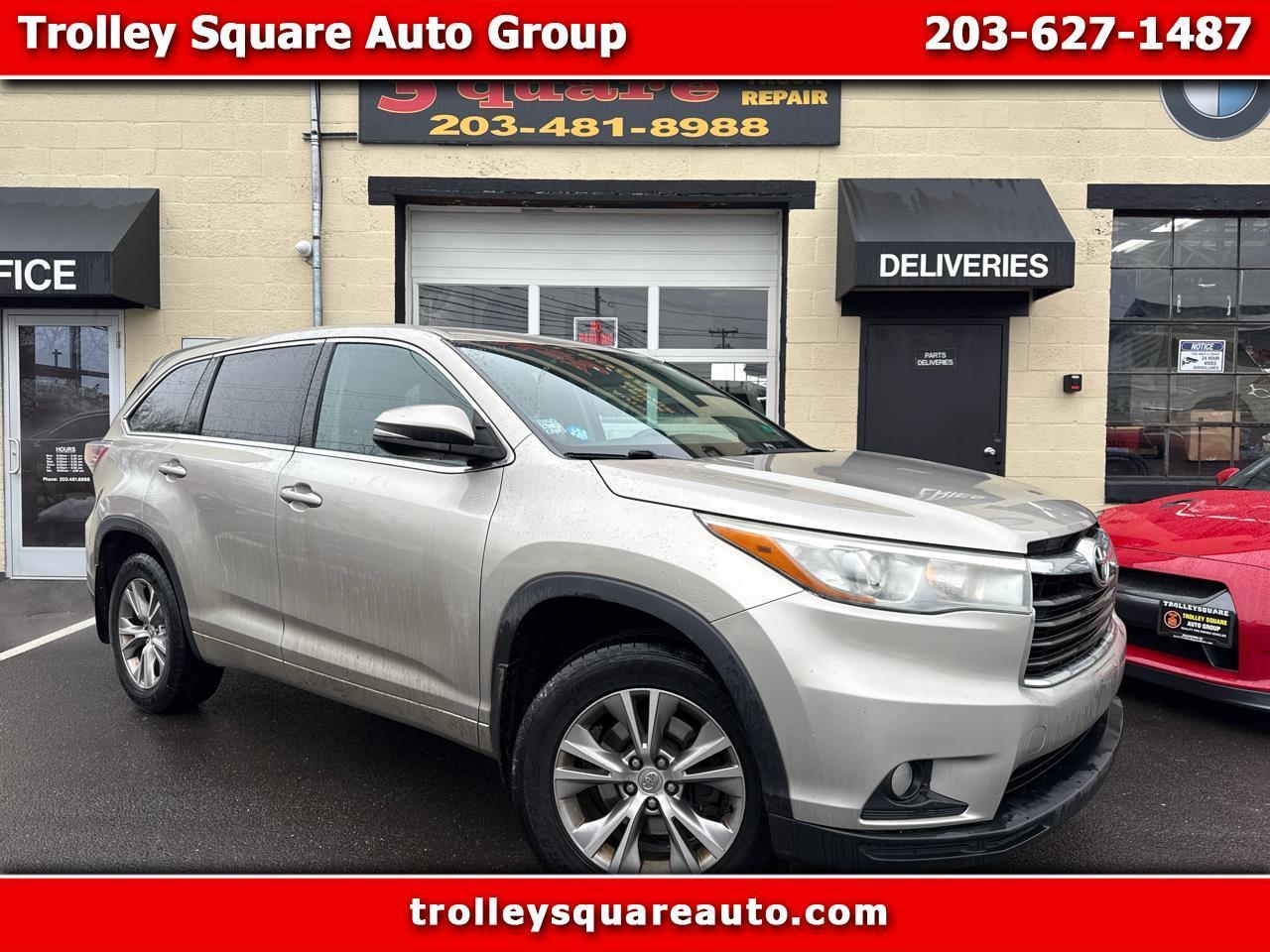 Toyota Highlander LE AWD V6 2015