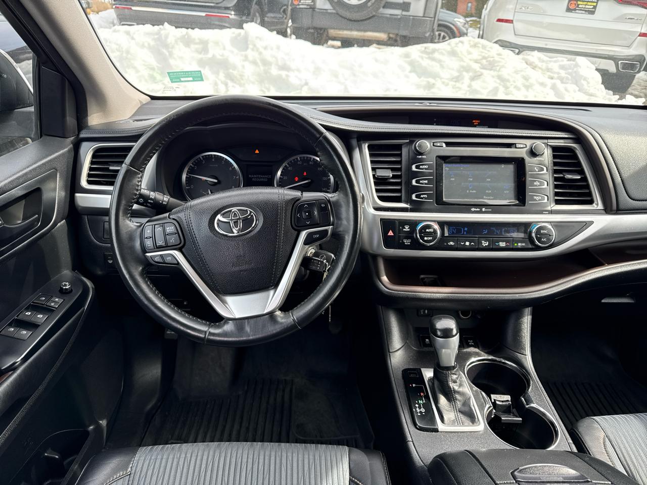 Toyota Highlander LE AWD V6 2015