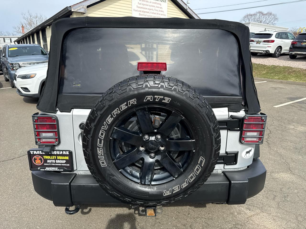 Jeep Wrangler Sport 4WD 2011