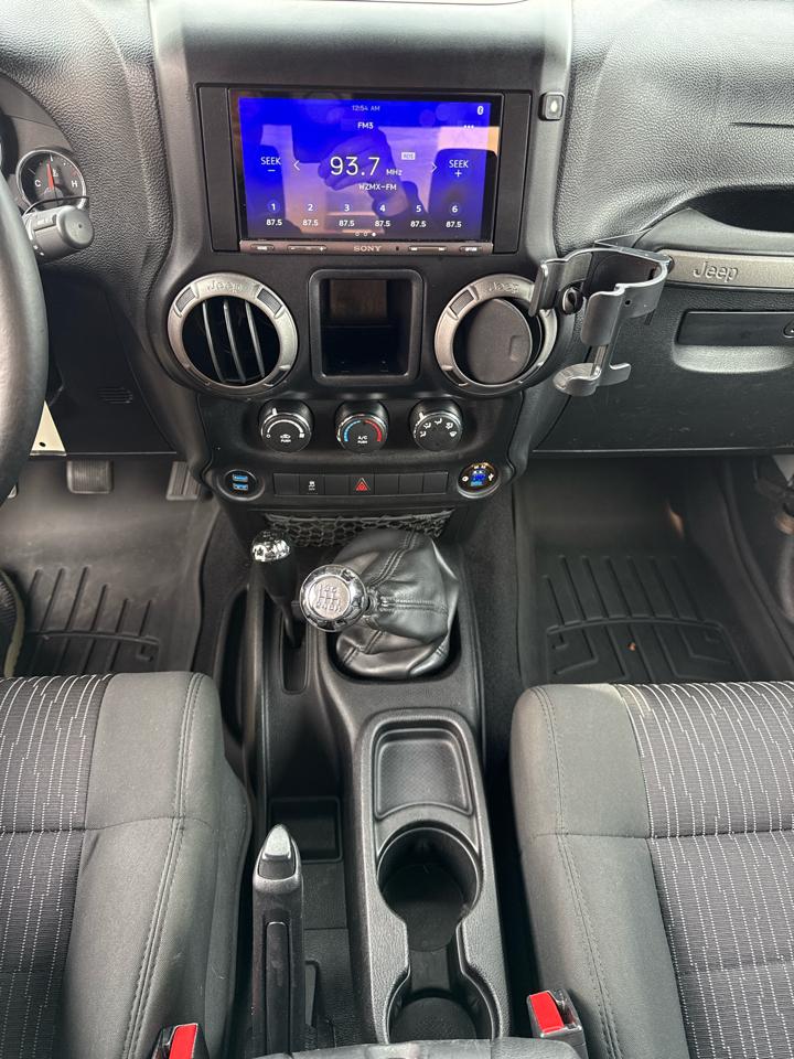 Jeep Wrangler Sport 4WD 2011