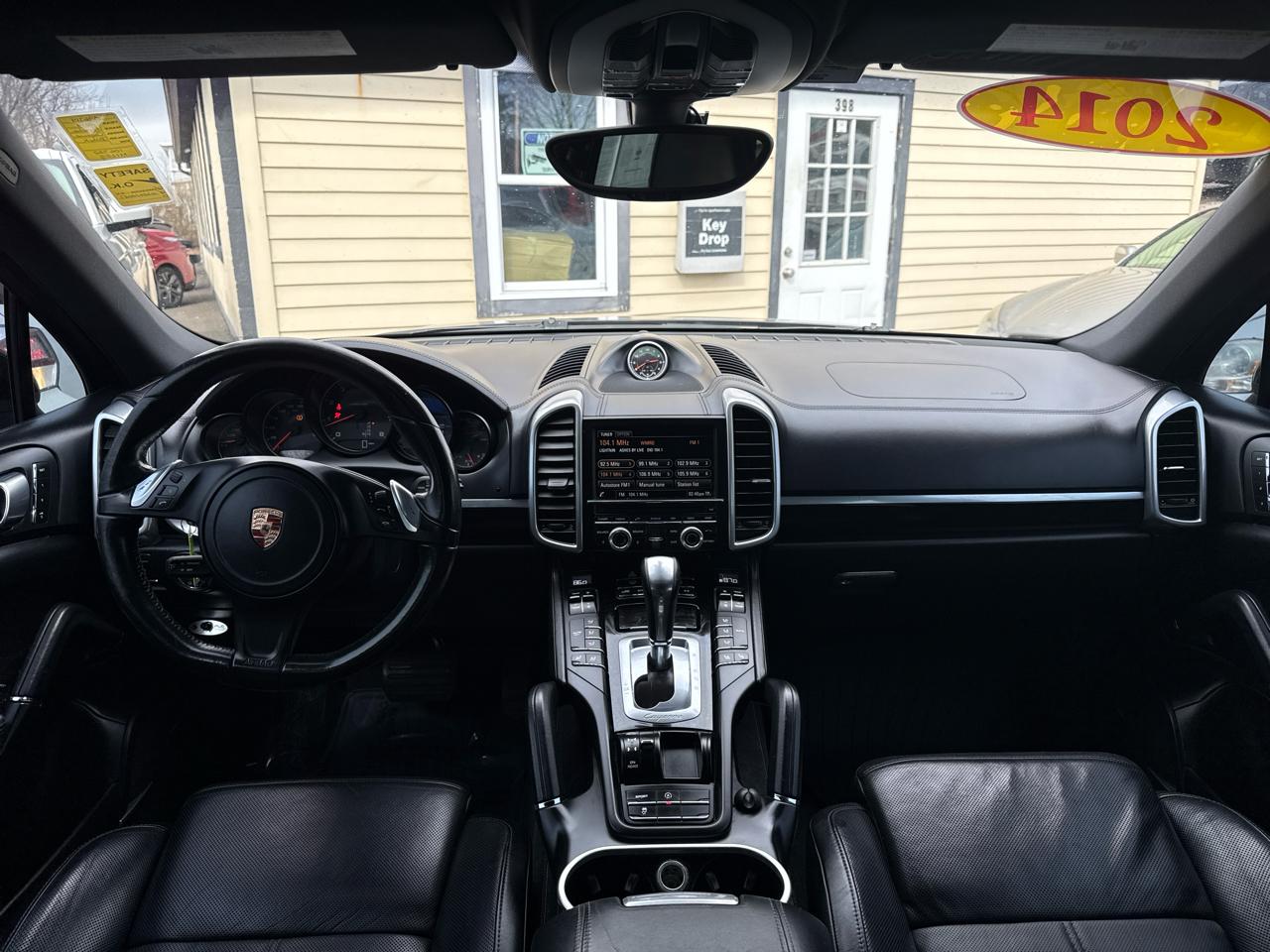 Porsche Cayenne Base 2014