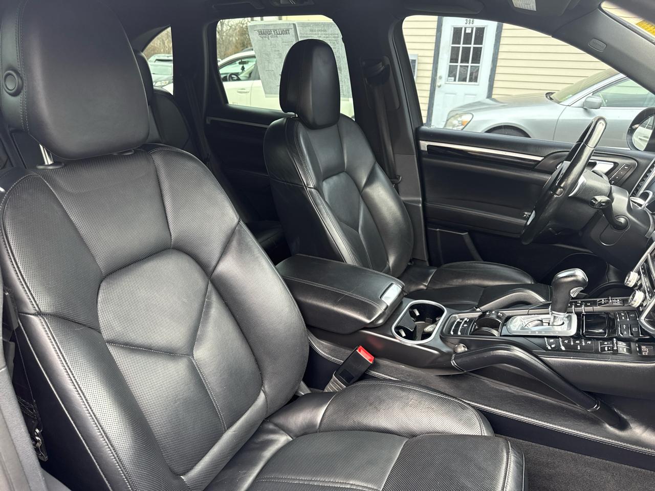 Porsche Cayenne Base 2014