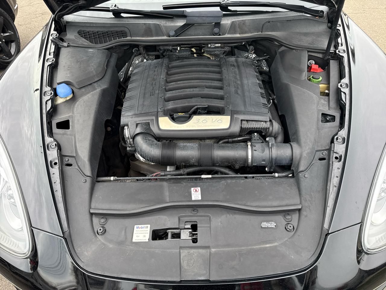 Porsche Cayenne Base 2014