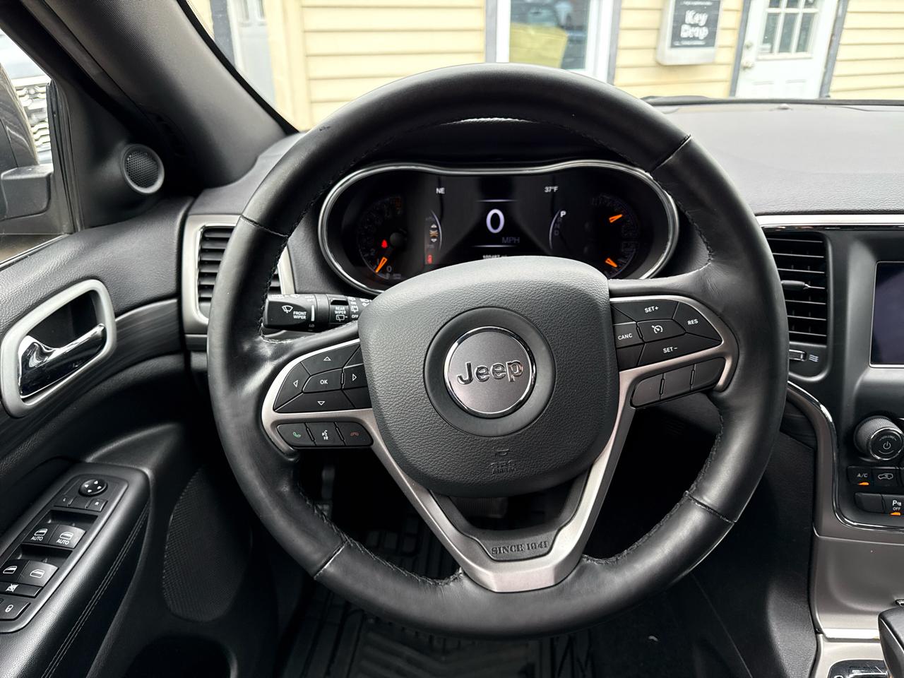 Jeep Grand Cherokee Laredo E 4WD 2021