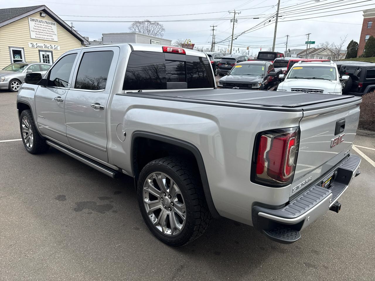 GMC Sierra 1500 Denali Crew Cab Long Box 4WD 2018