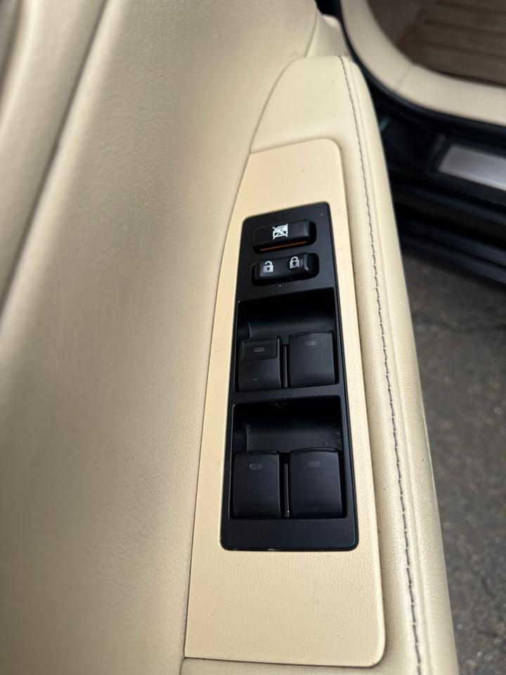 Lexus ES 350 Sedan 2013