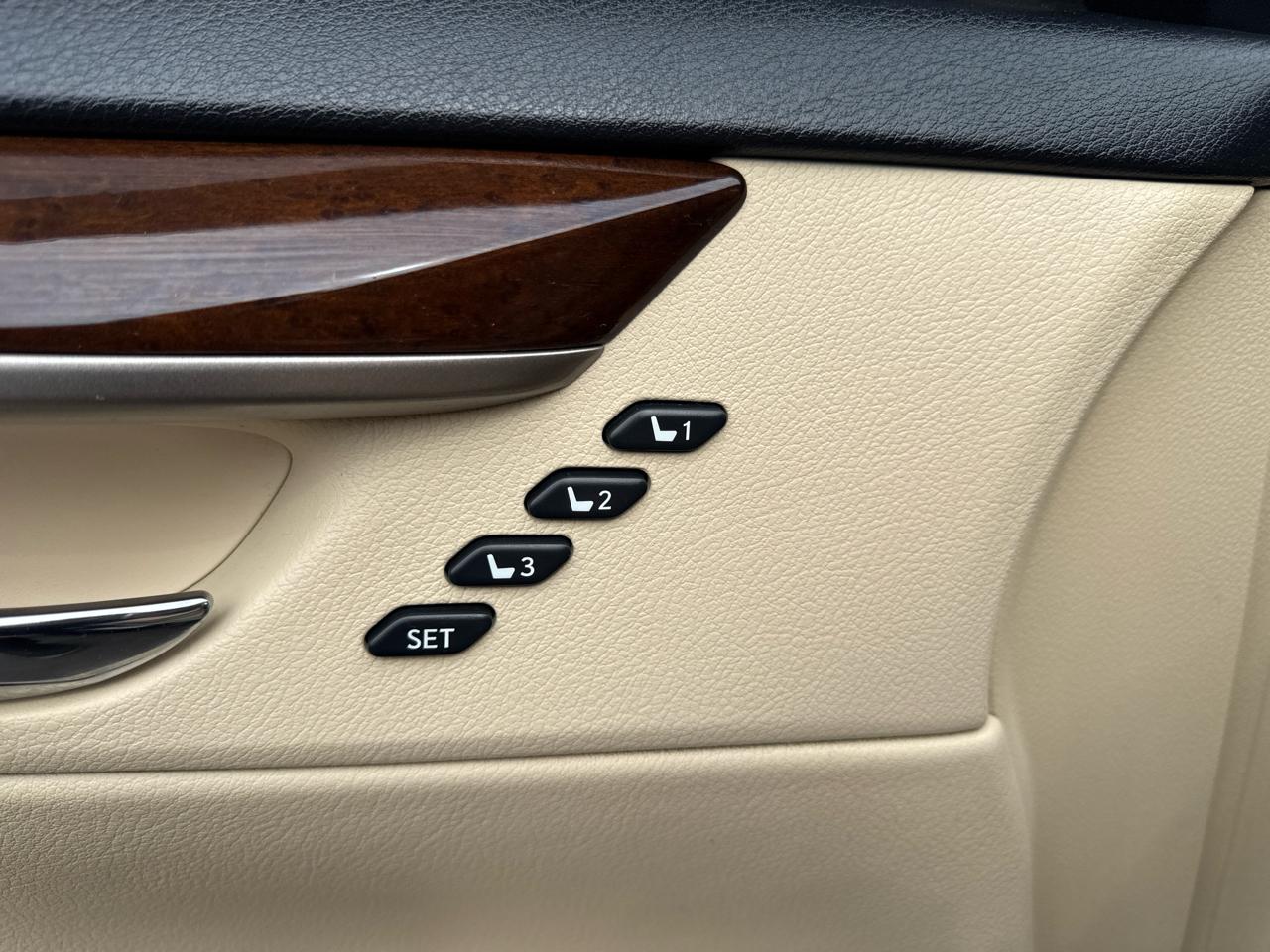 Lexus ES 350 Sedan 2013